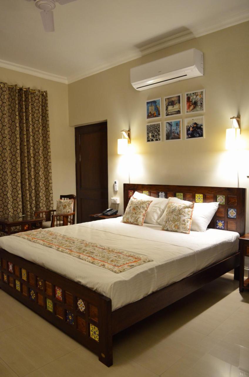Oasis House Bed & Breakfast