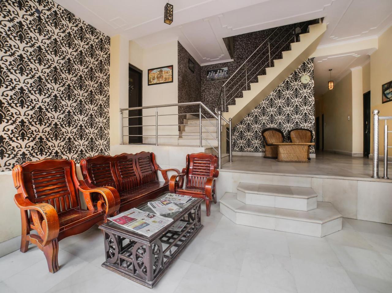 Hotel Oyo 3446 Sanjary Palace Jaipur