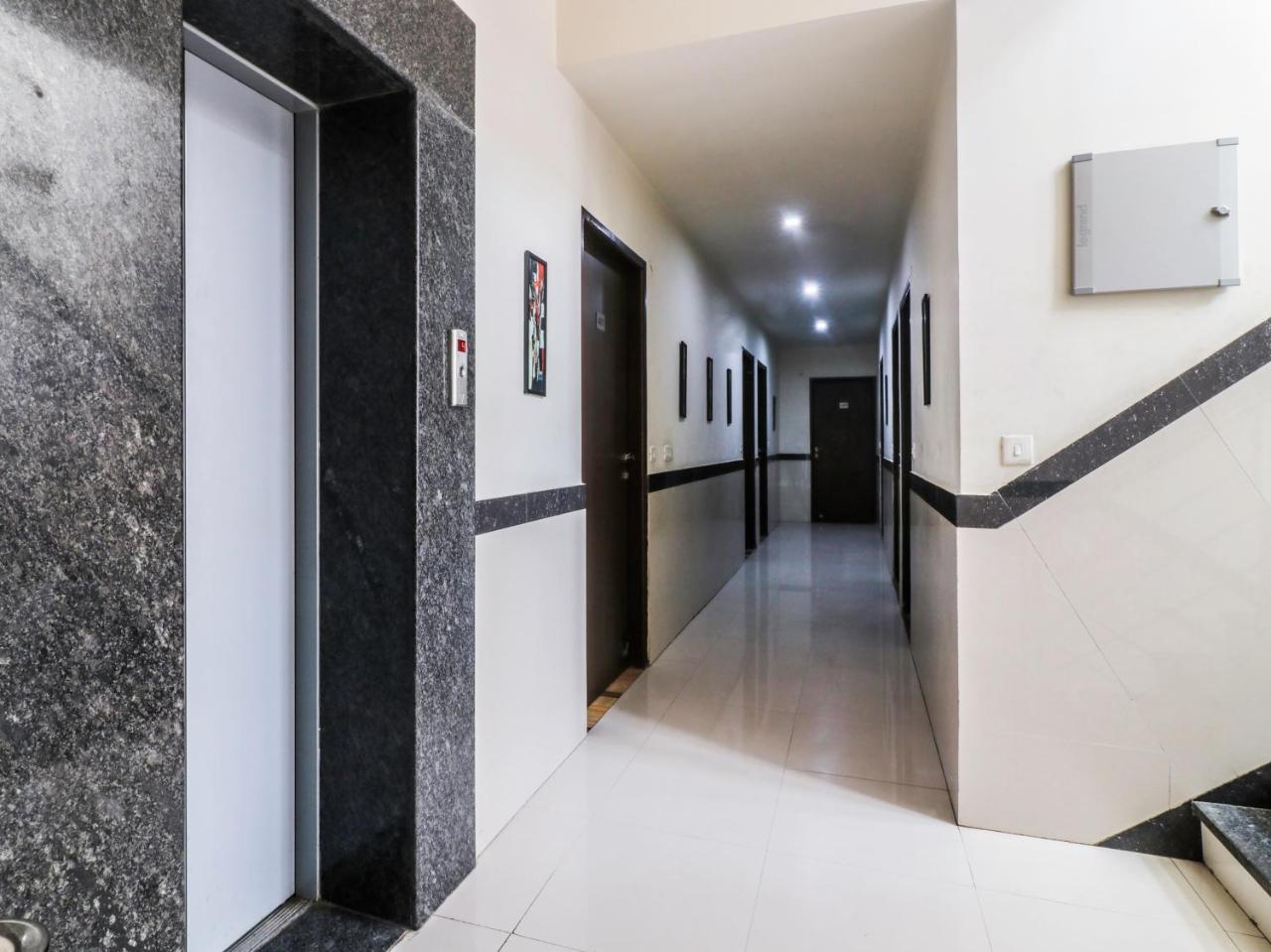 Oyo 6133 View Hotel