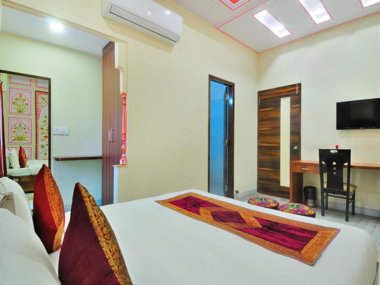 Hotel Jorawar A Heritage Haveli 3*