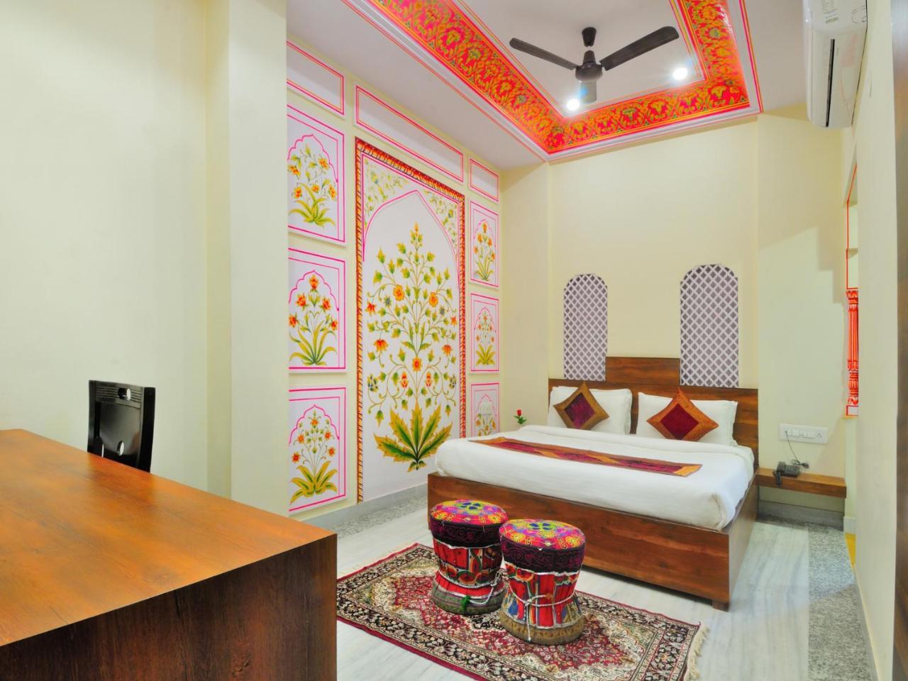 Hotel Jorawar A Heritage Haveli 3*