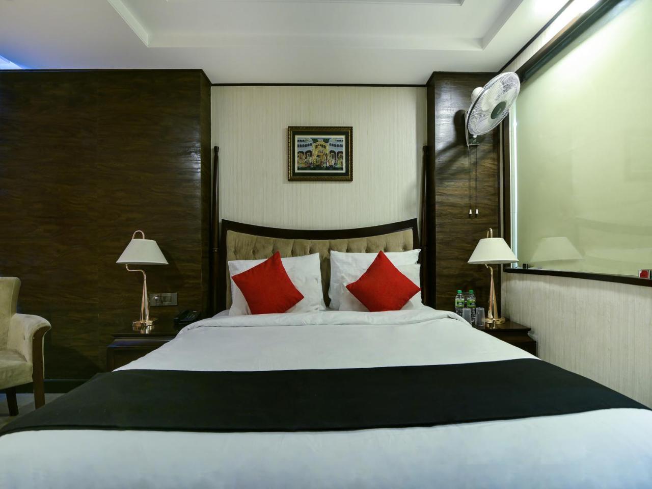 Polo And Hotel