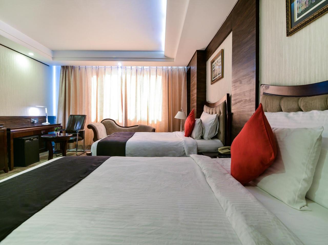 Polo And Hotel