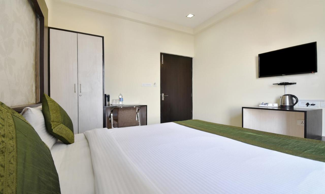 Oyo 9139 Pride 3* Jaipur