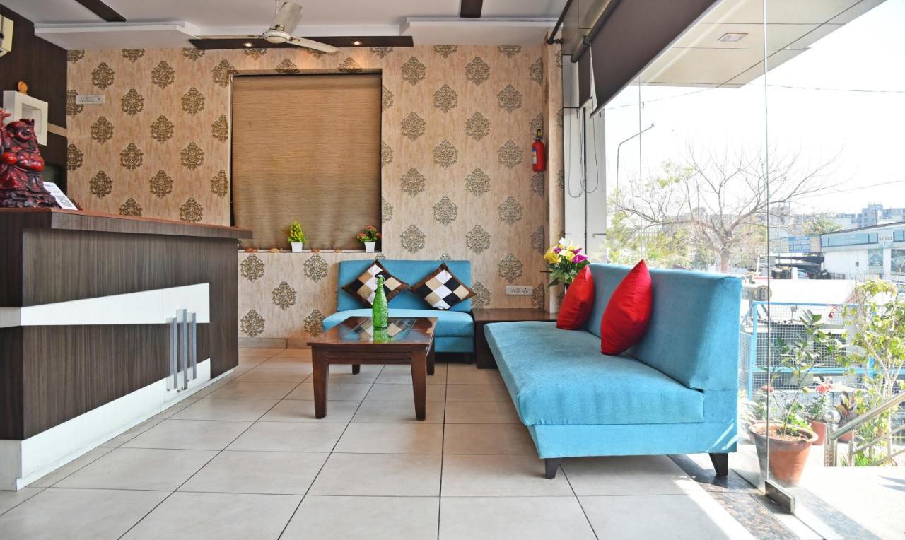 Oyo 9139 Pride Hotel 3*
