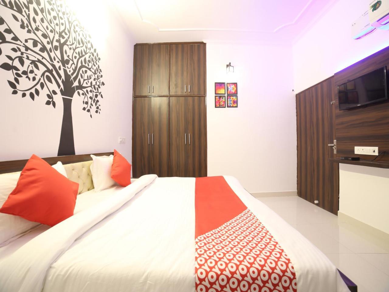 Flagship Crossroads Hotel 3*