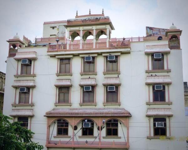 Gulab Garh Hotel 3*