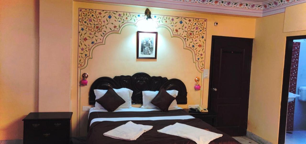 Gulab Garh 3*