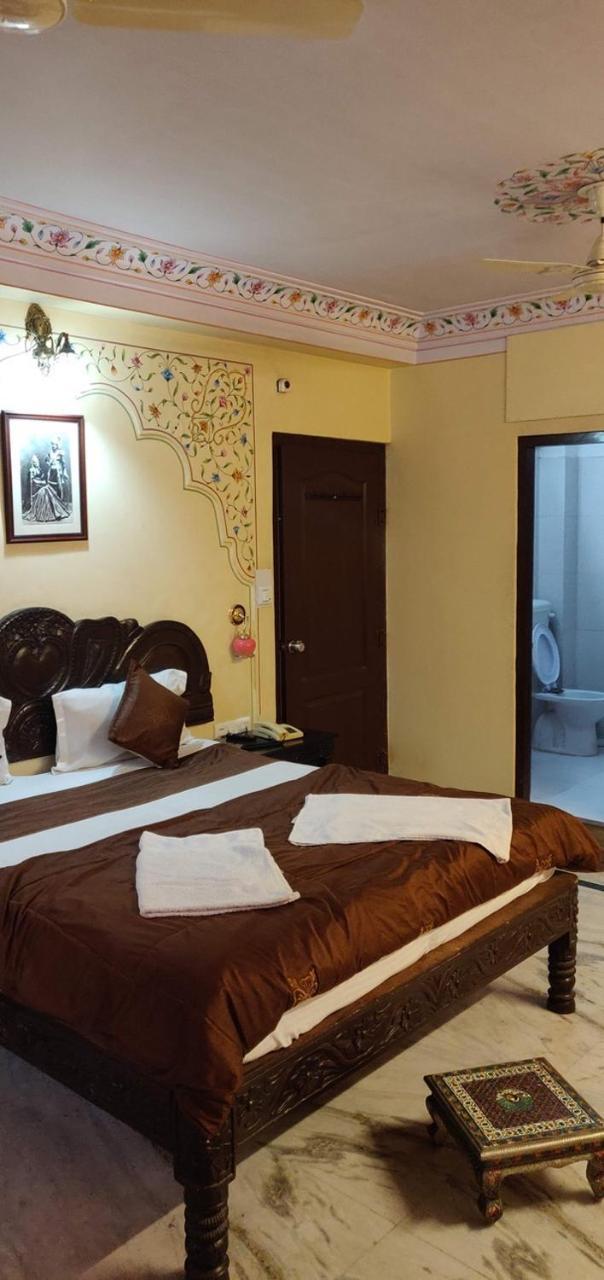 Gulab Garh 3*