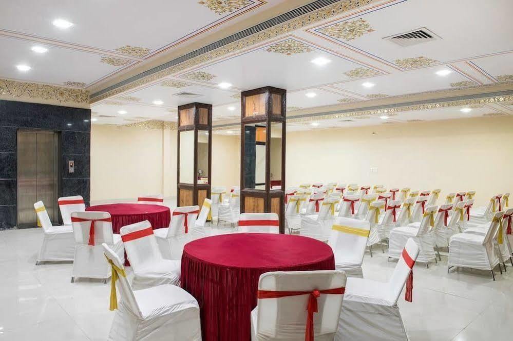 Laxmi Niwas Hotel 3*