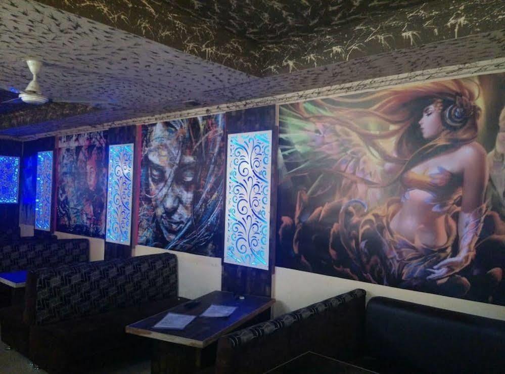 Laxmi Niwas Hotel