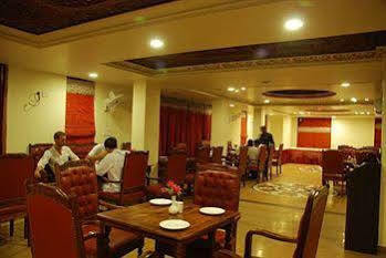 Hotel Oyo 2105 Royal Sheraton