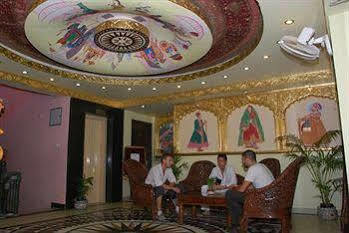 Hotel Oyo 2105 Royal Sheraton 3*