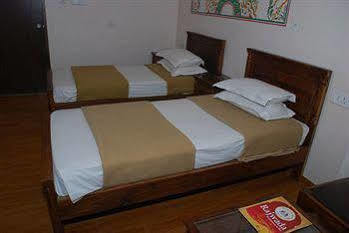 Oyo 2105 Royal Sheraton Hotel