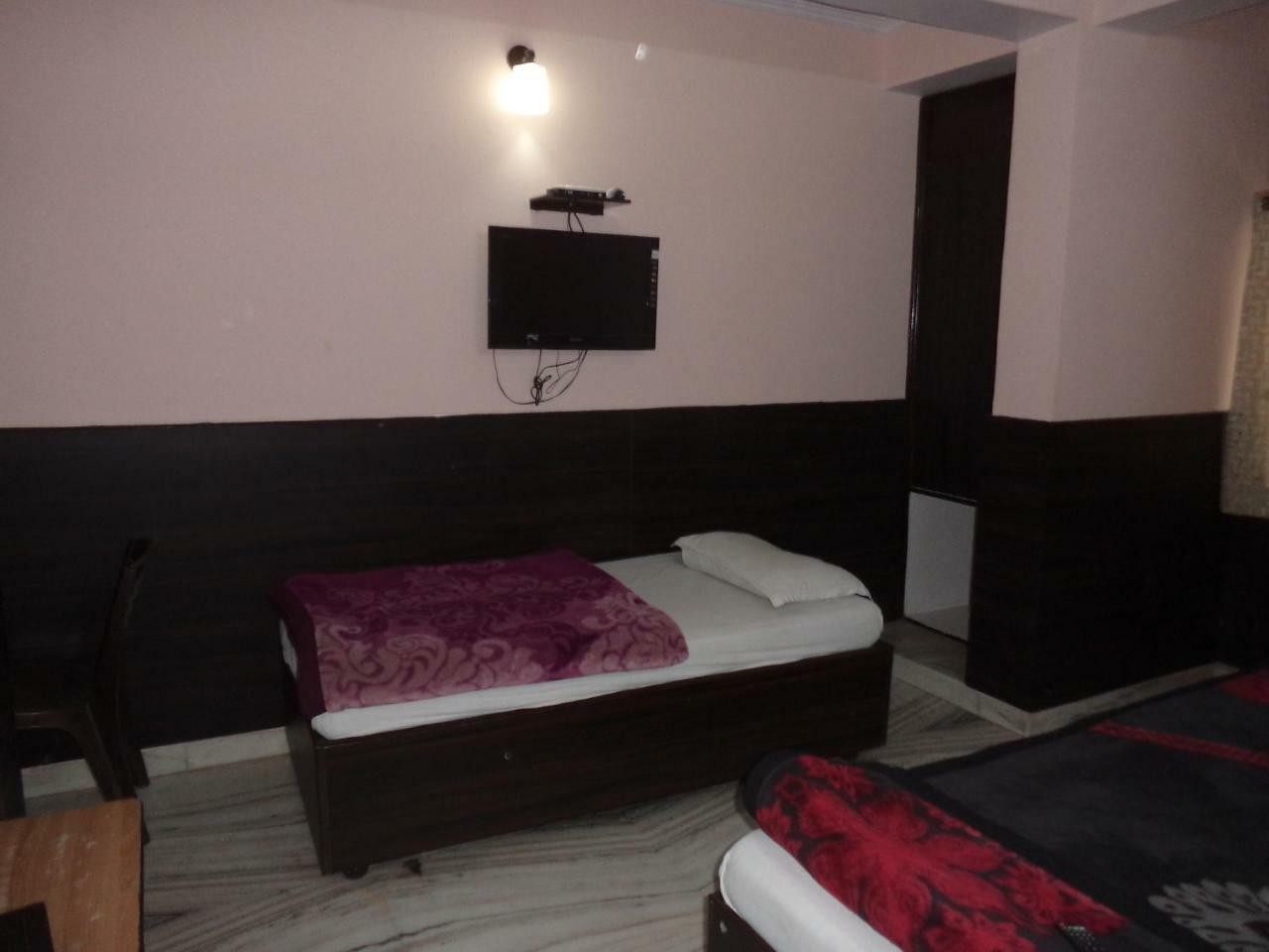 Gem Palace Hotel *