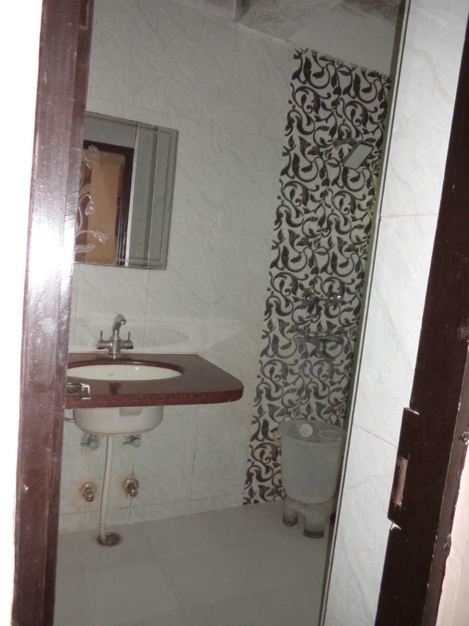 Hotel Gem Palace