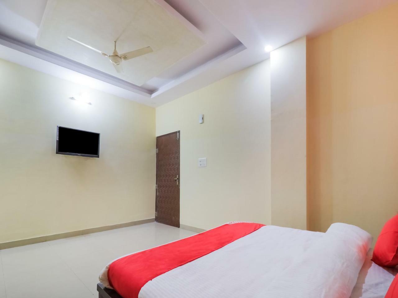 Oyo 24575 Prabhu 3* Jaipur