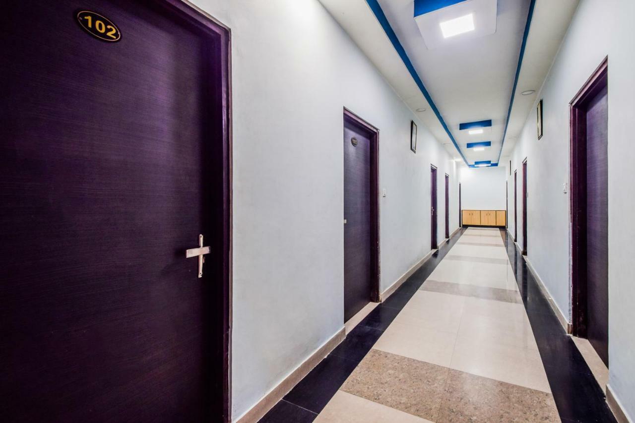 Hotel Oyo 23995 Aan Milan