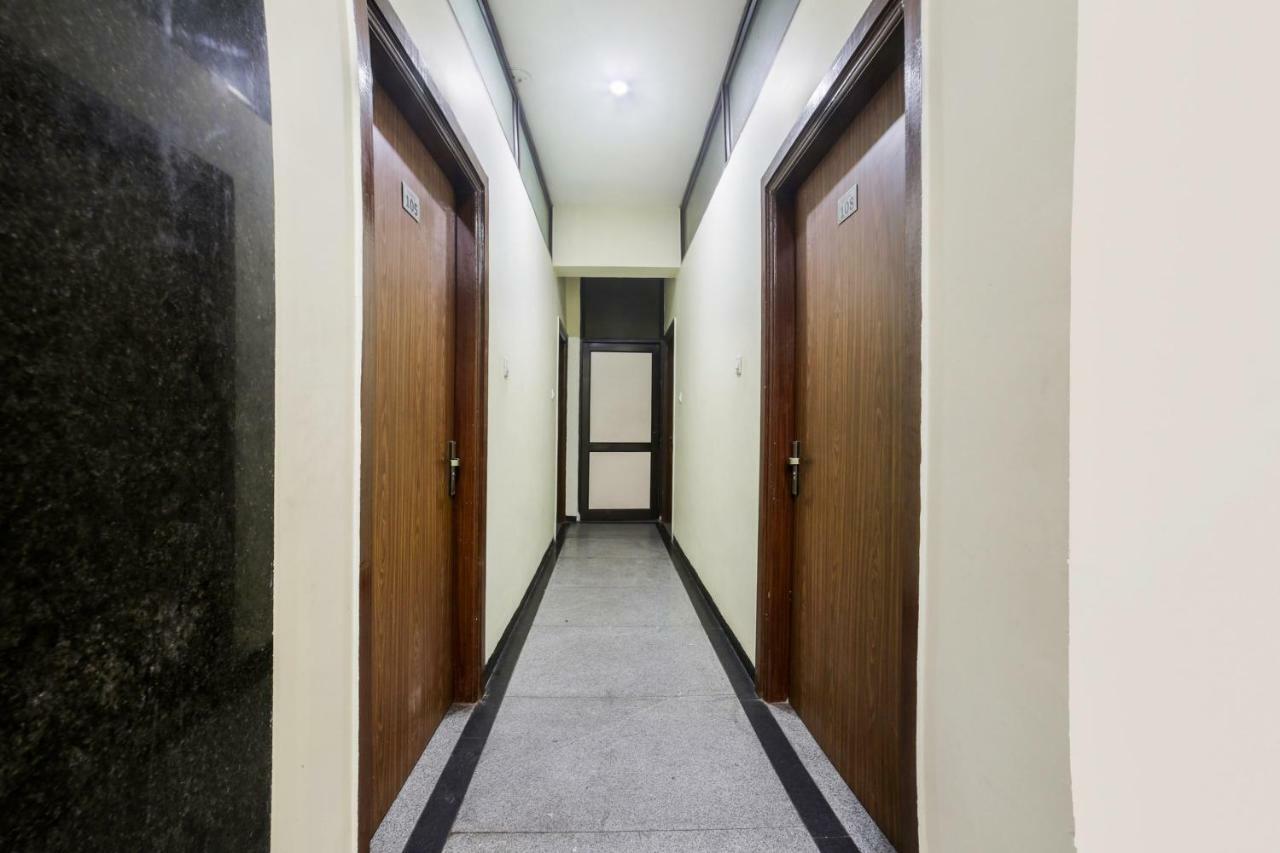 Oyo 16536 Vasko Hotel