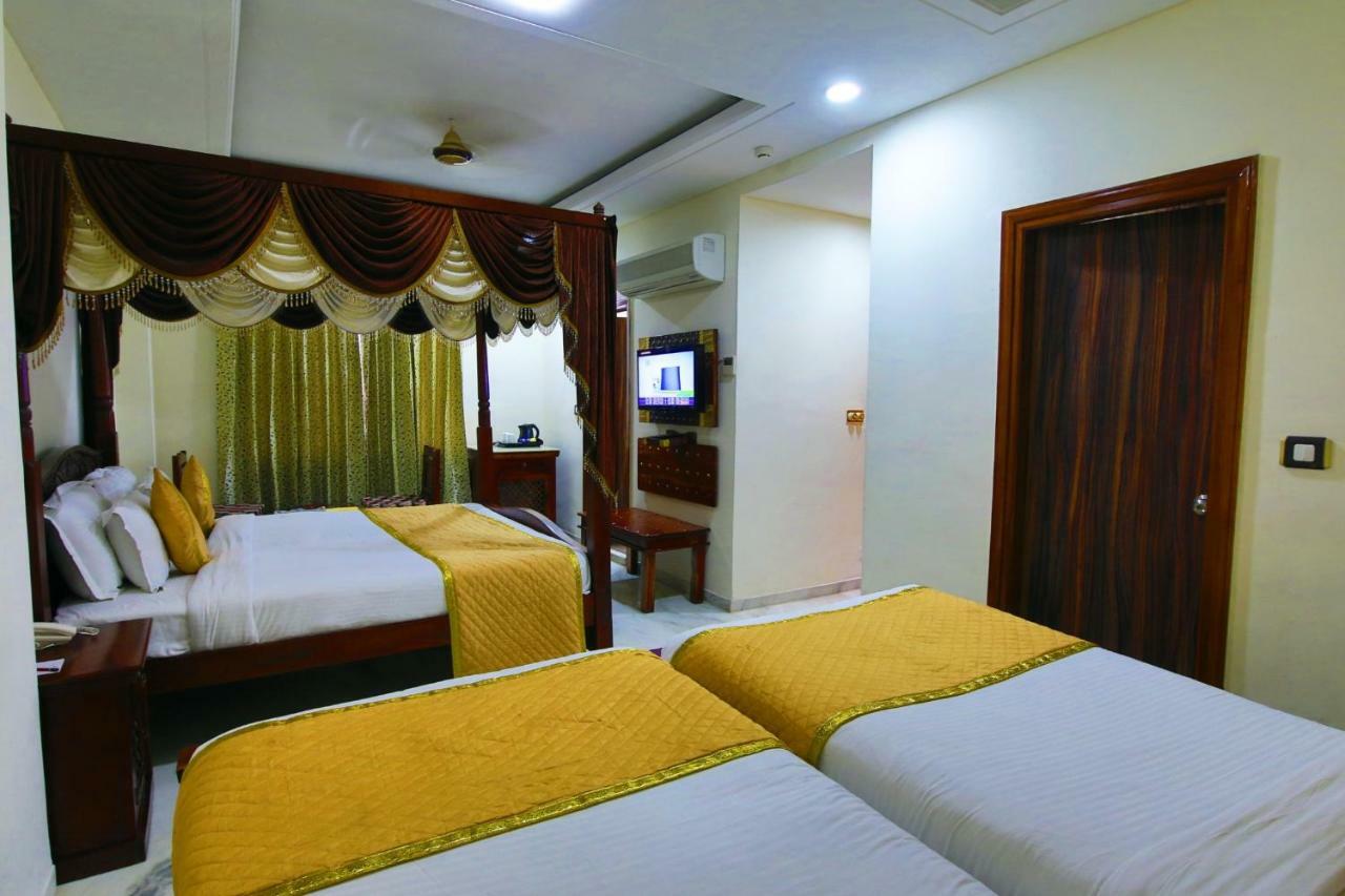 The Jal Mahal 4*