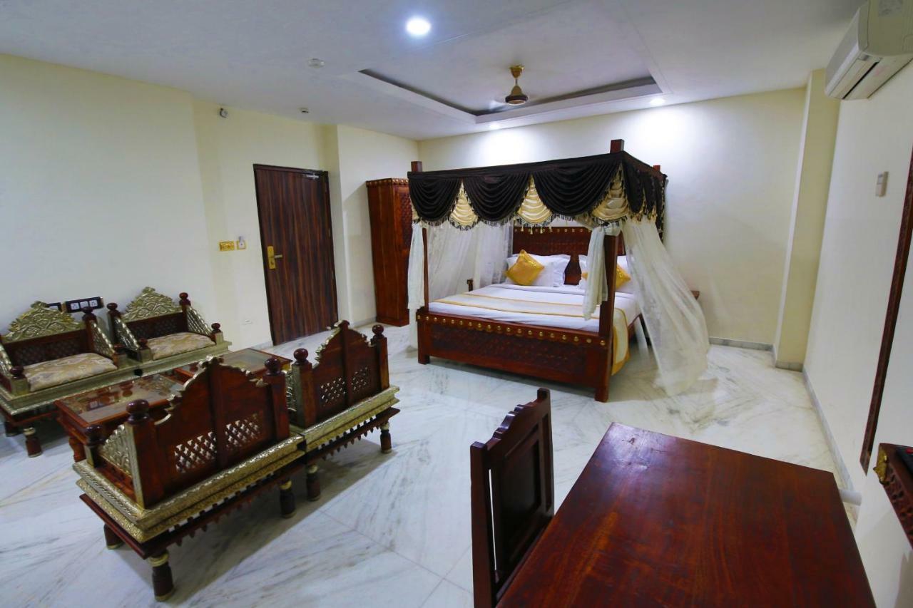 The Jal Mahal 4*
