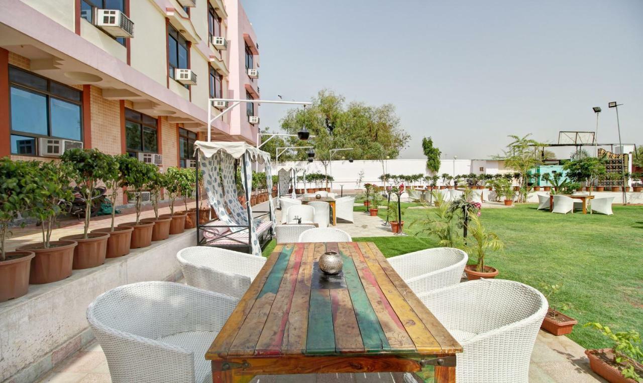 Treebo Trend Lagoon Hotel 3*