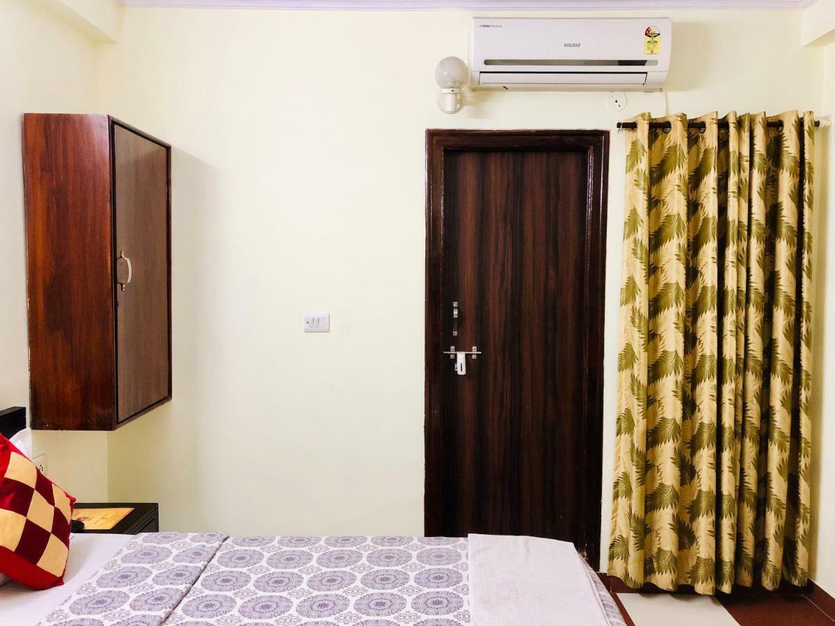 Hotel Classic Near Railway Station