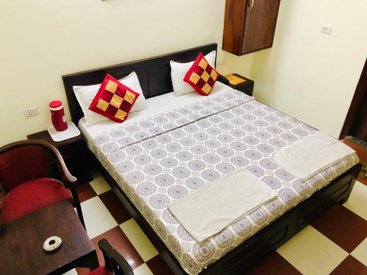 Hotel Classic Near Railway Station 3*