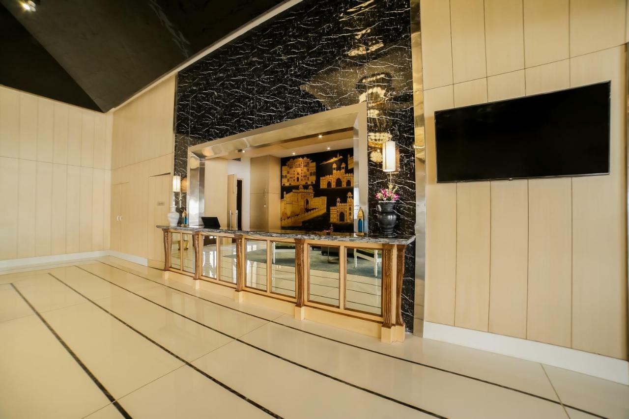 Resort Zone Palace By The Park 4*