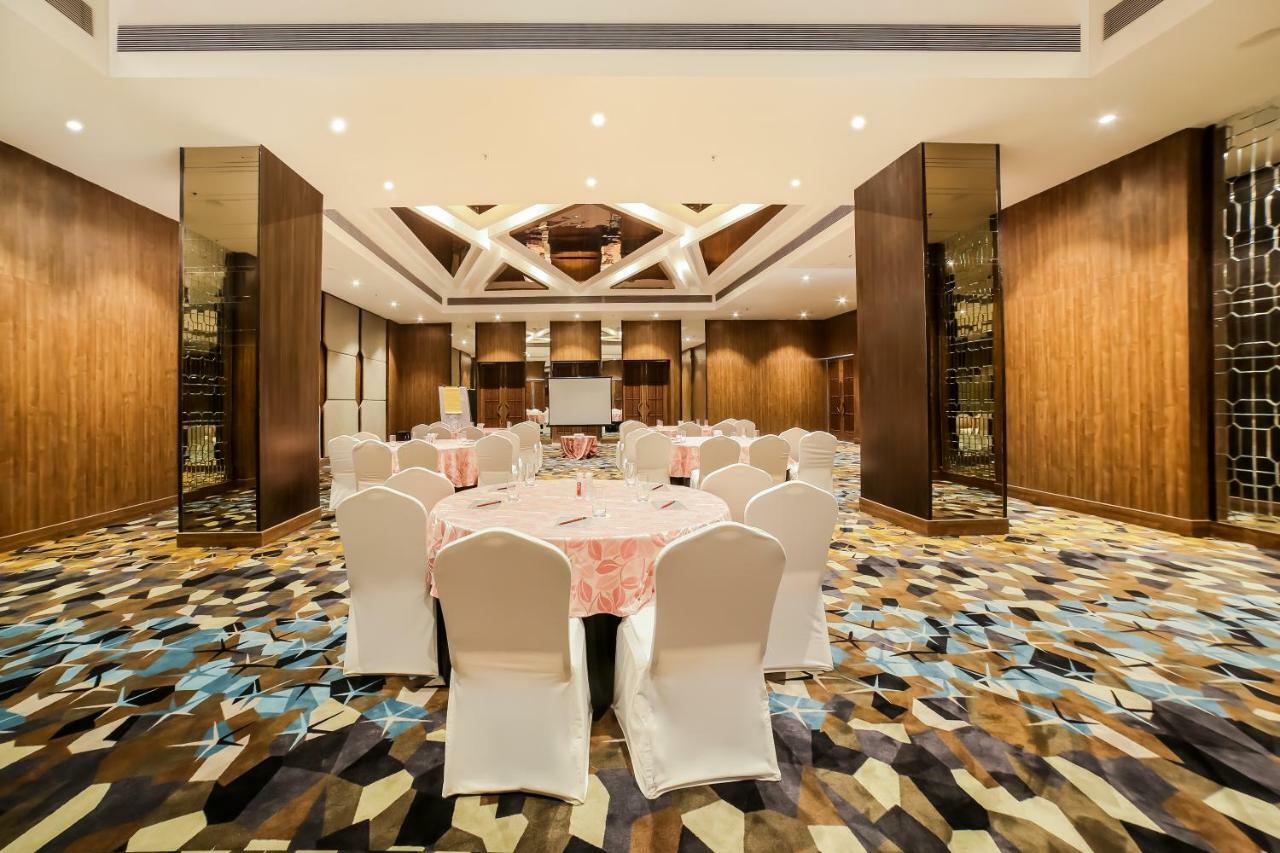 Resort Zone Palace By The Park 4*