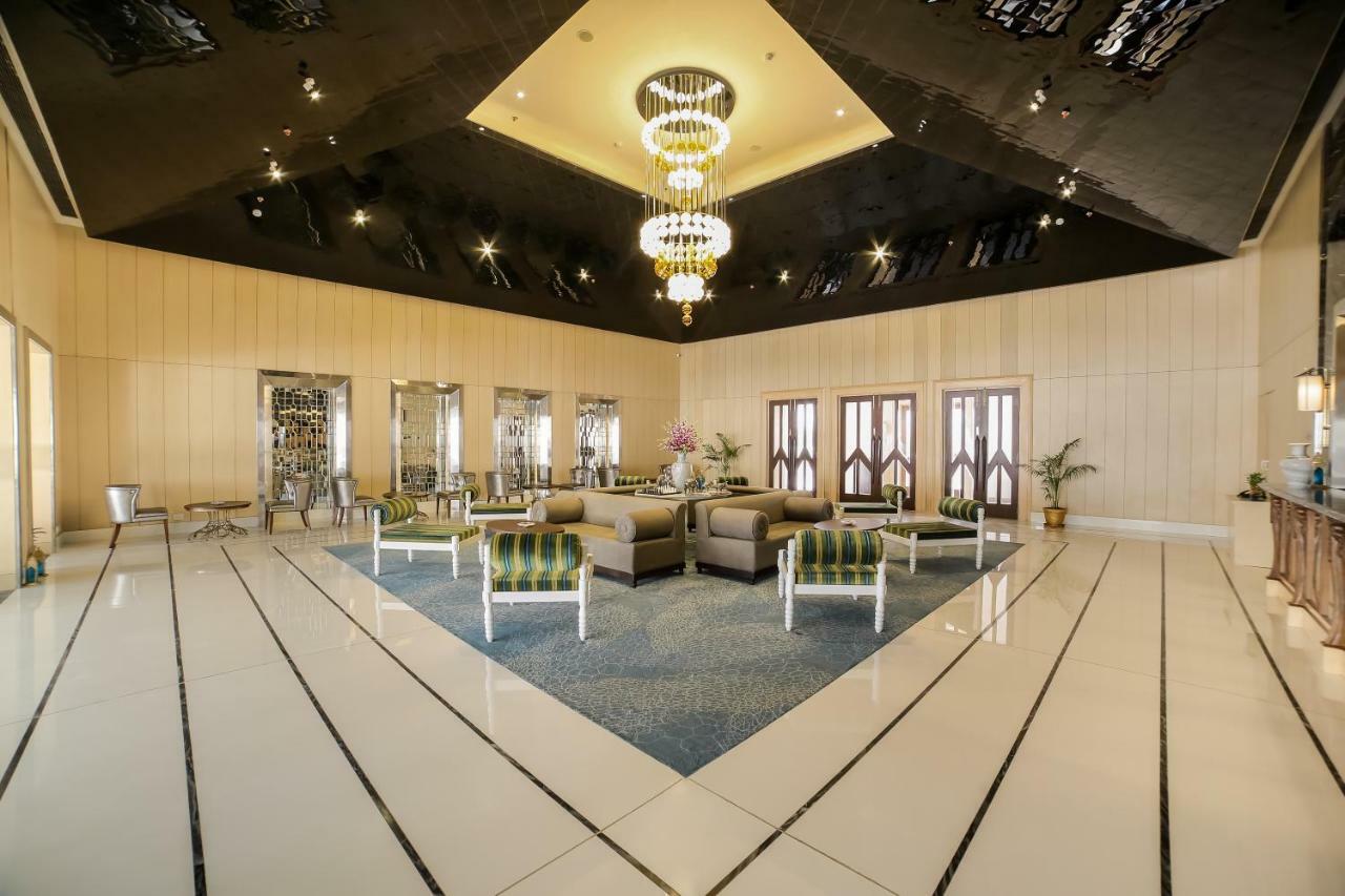 Resort Zone Palace By The Park