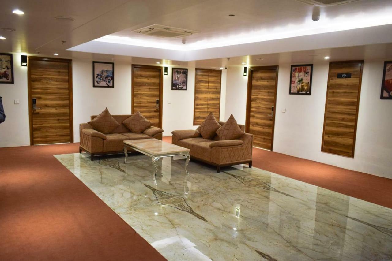 County Vaishali Nagar, Hotel 3*