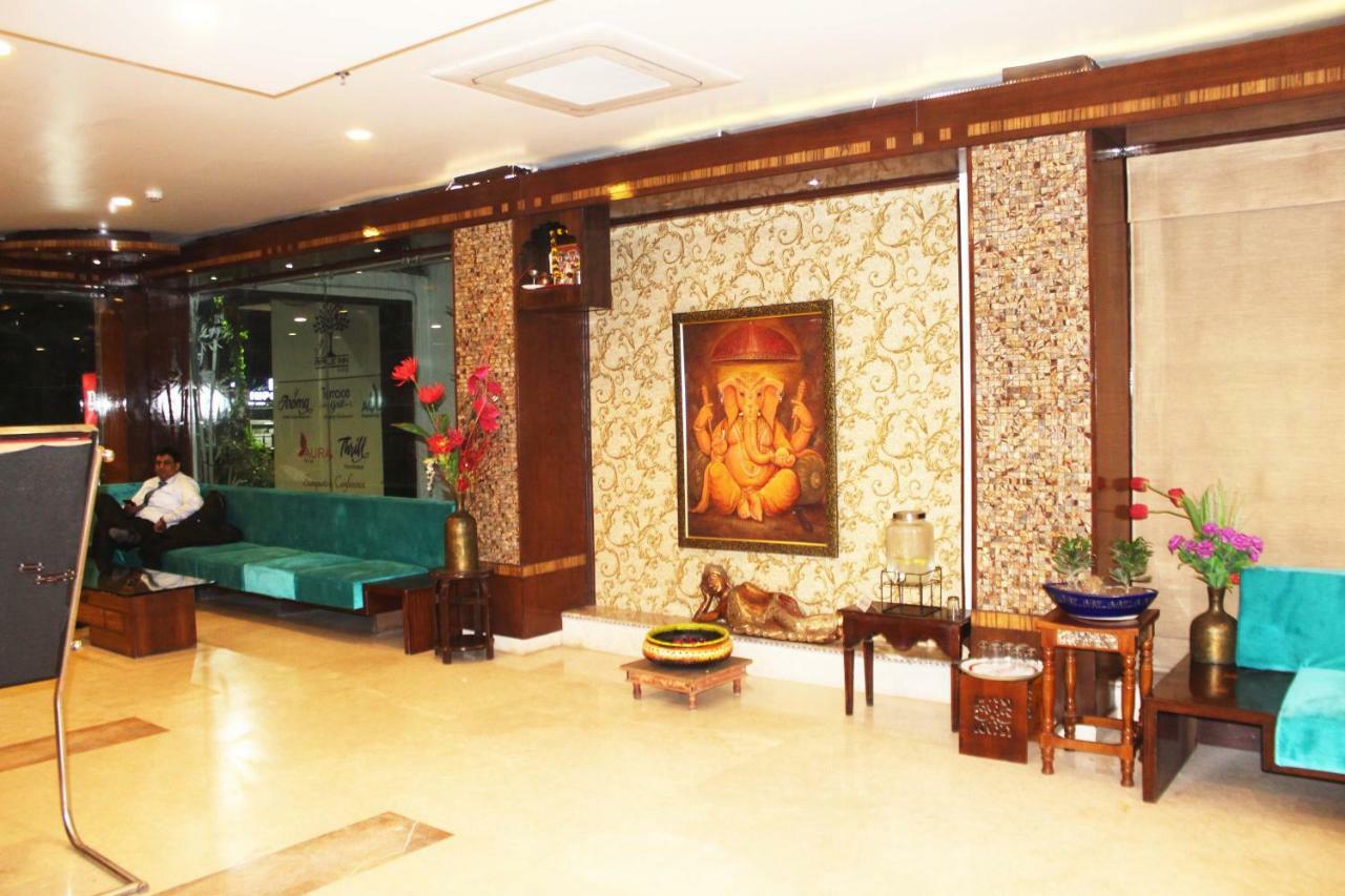 Tgi Apple Hotel