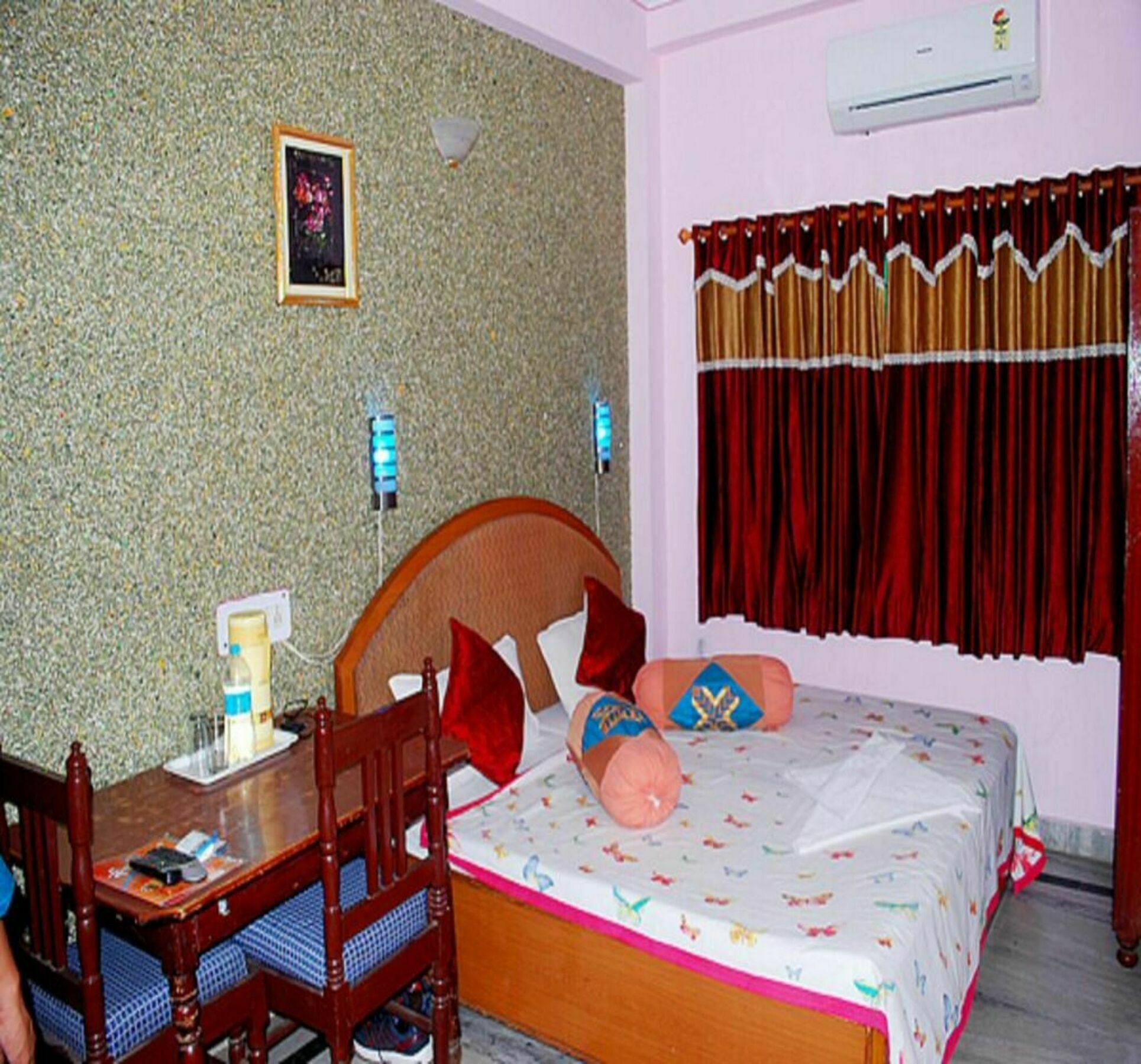 Hotel Super Oyo Flagship 72253 Jai Maa Palace 2*