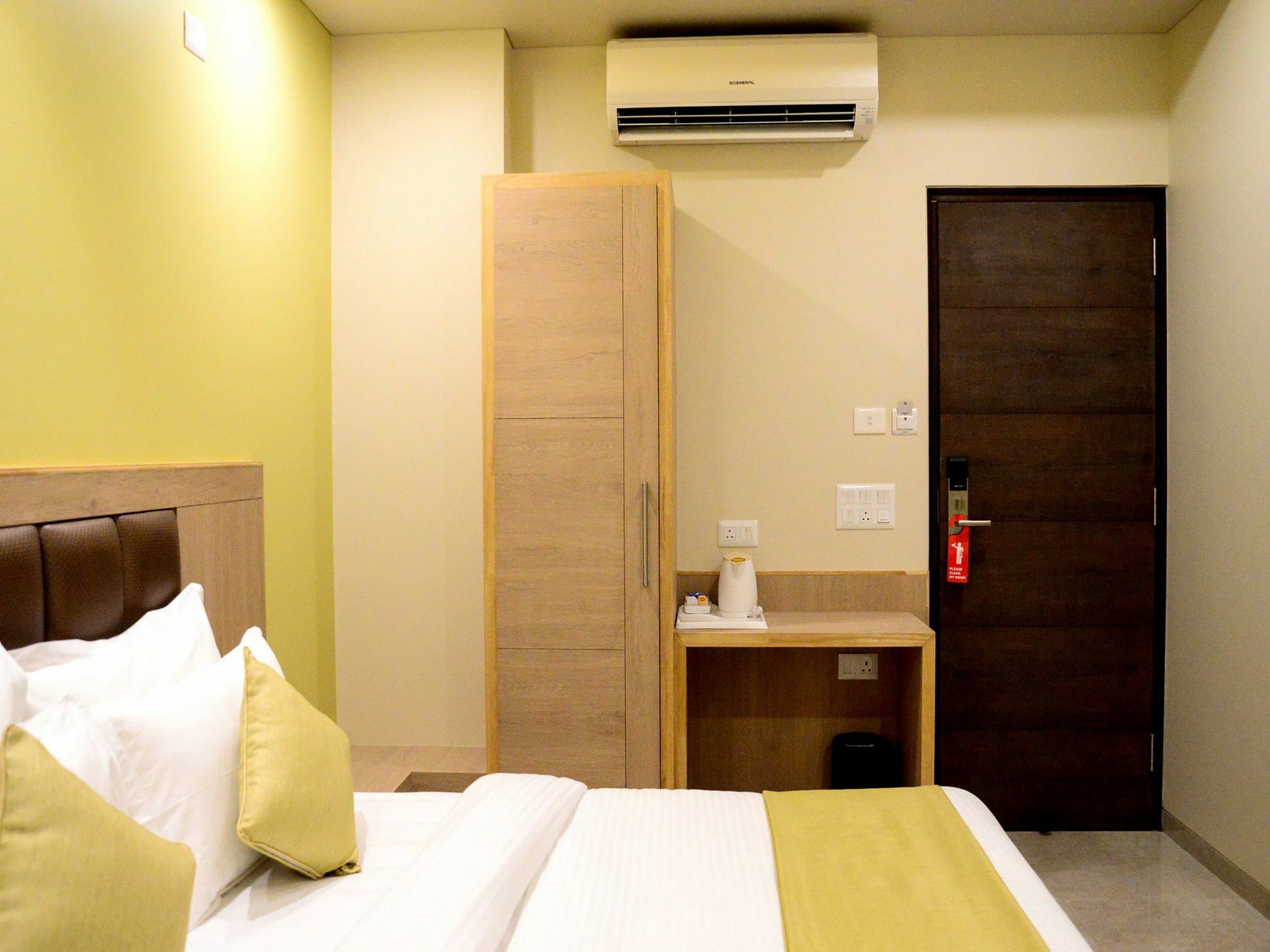 Crown 3* Jaipur