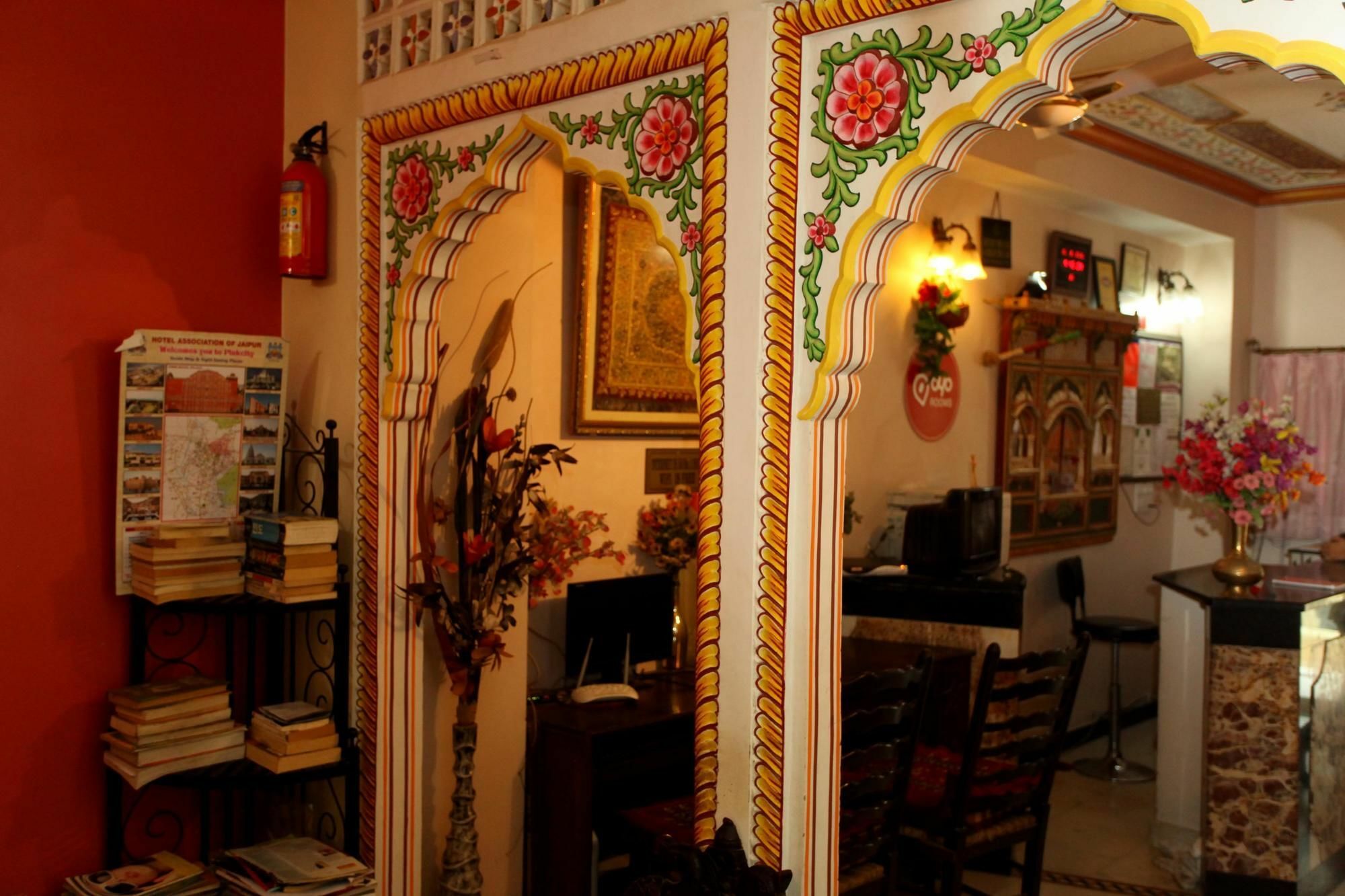 Oyo Nbc Hasanpura Road 3*