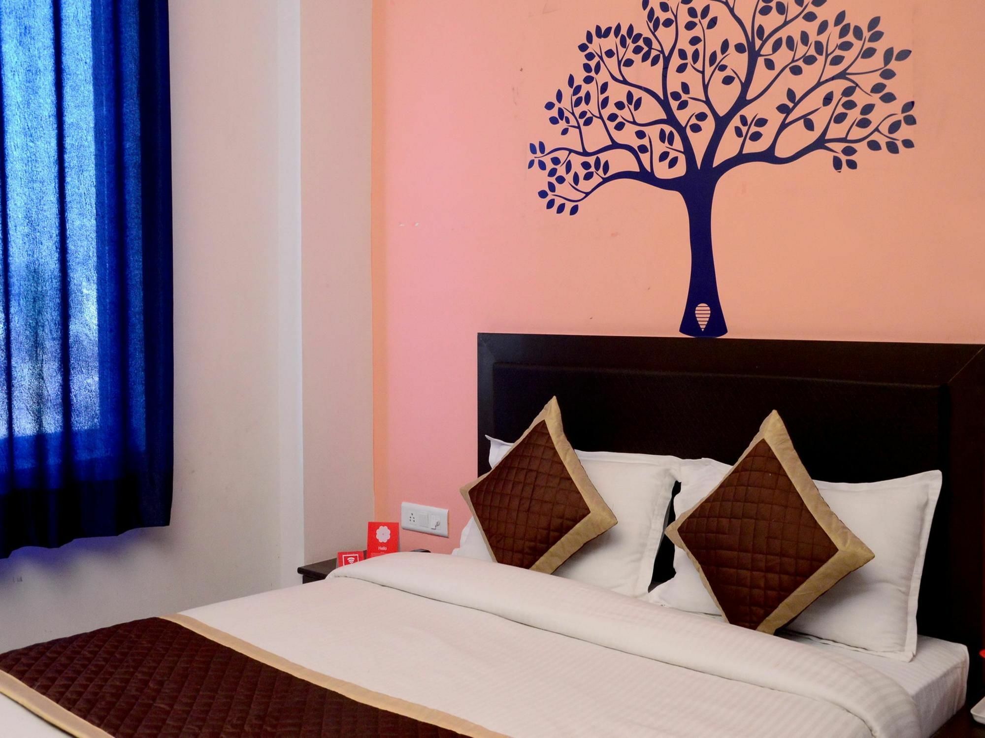 Collection O Shani Classic Hotel 4*