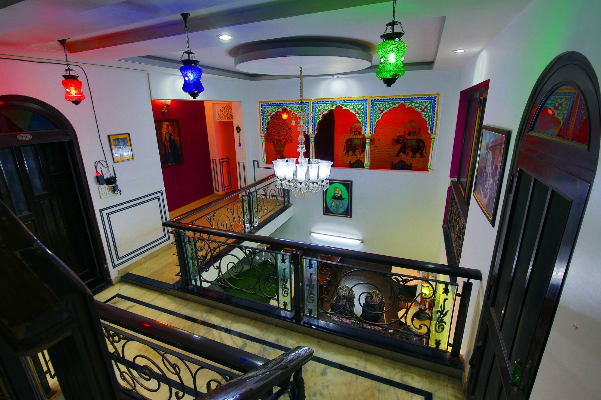 Fabhotel Shree 3*