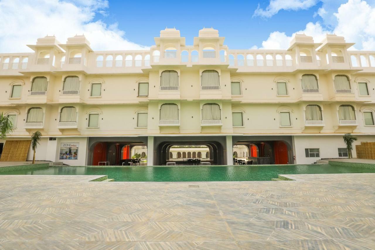 Zone Palace By The Park Resort 4*