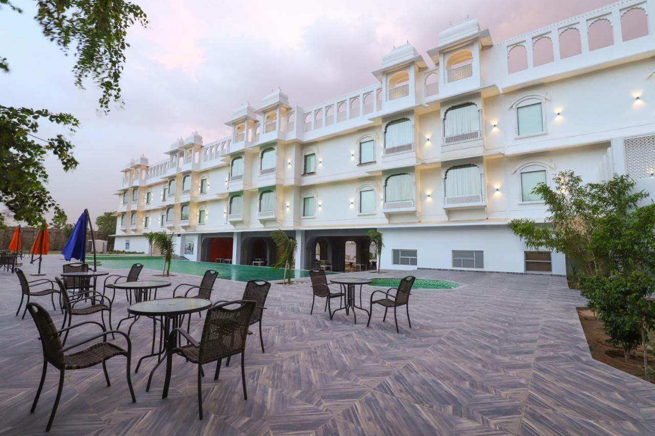 Resort Zone Palace By The Park Jaipur