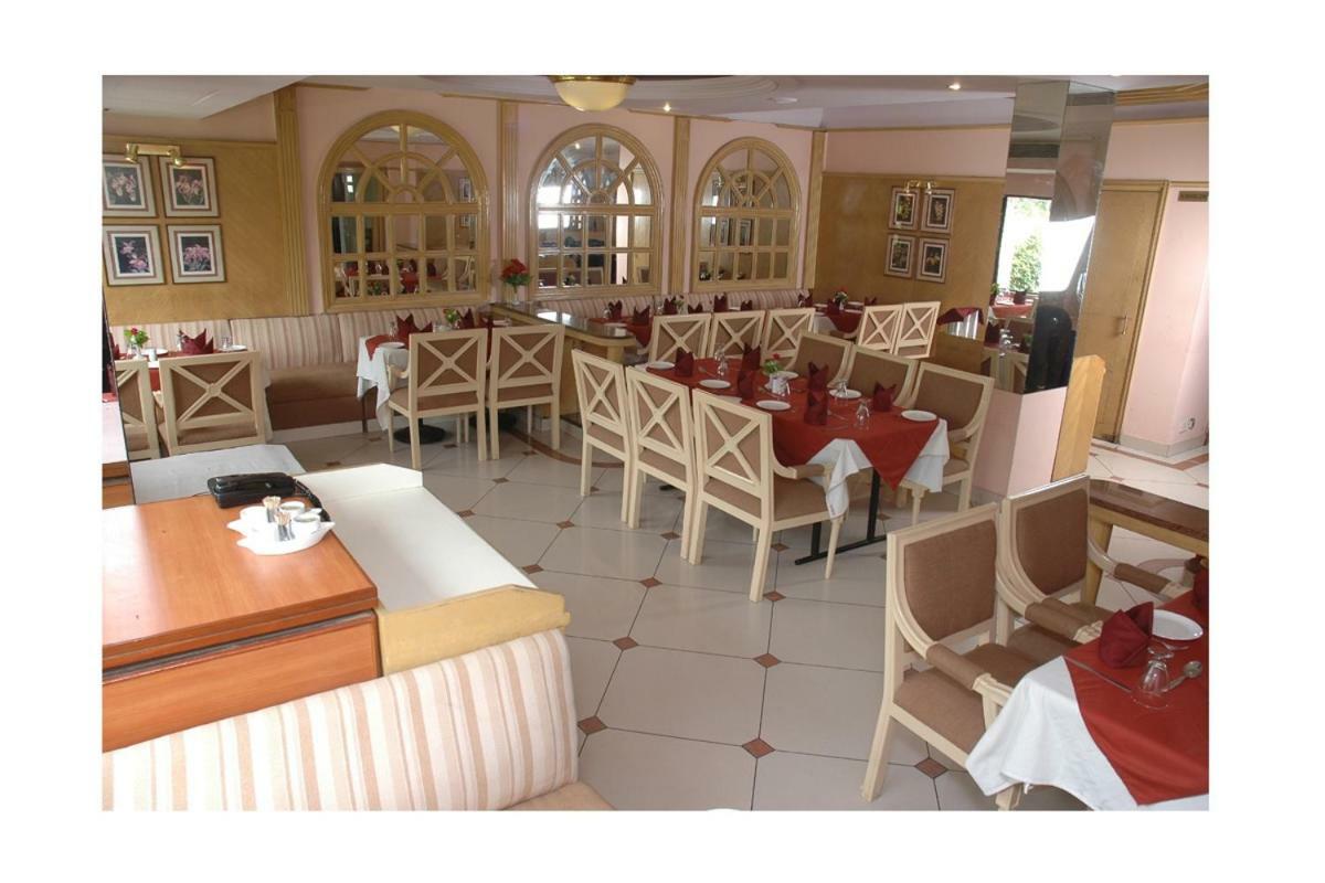 Hawa Mahal Hotel