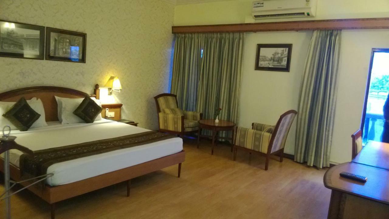 Hawa Mahal Hotel