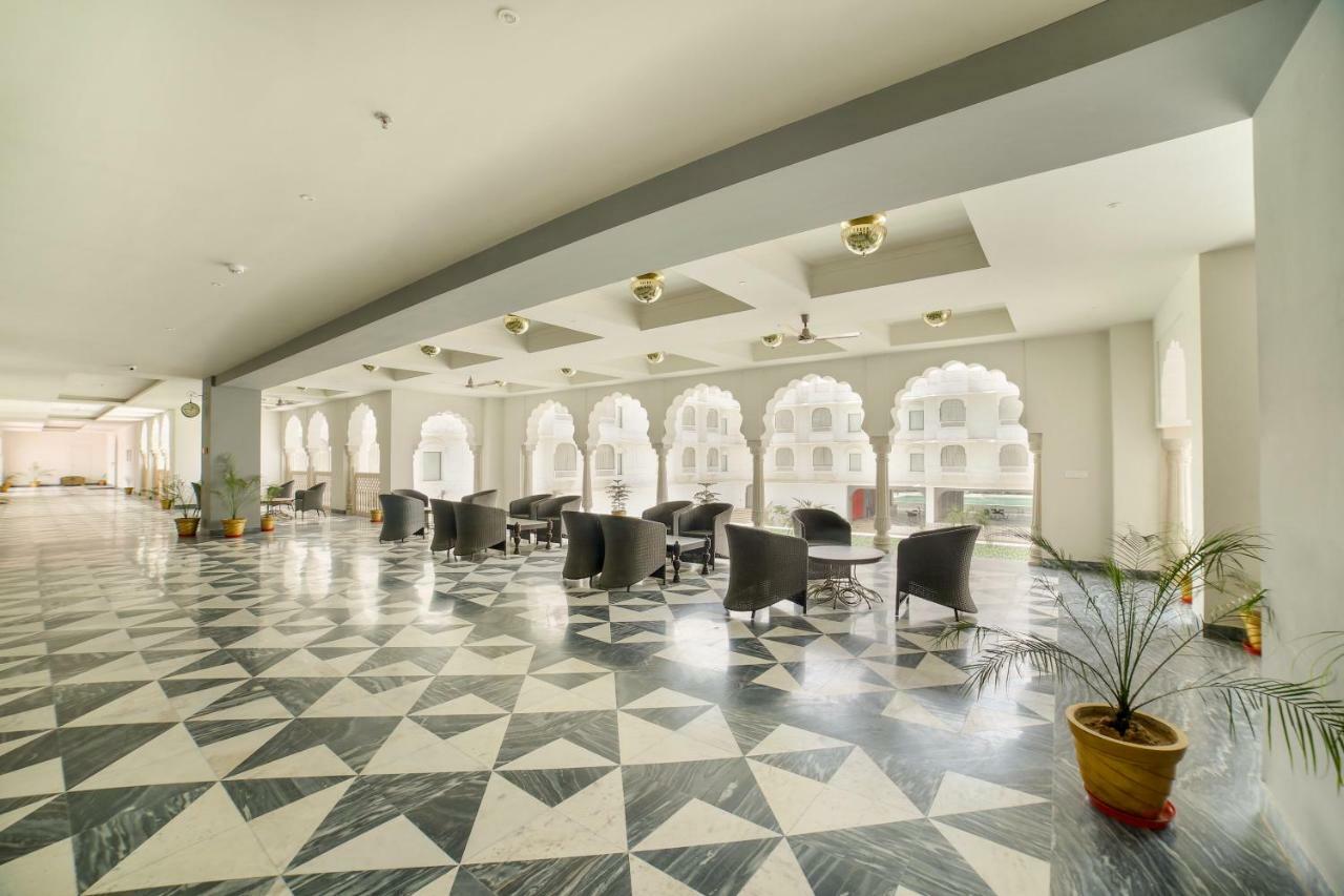 Zone Palace By The Park 4*