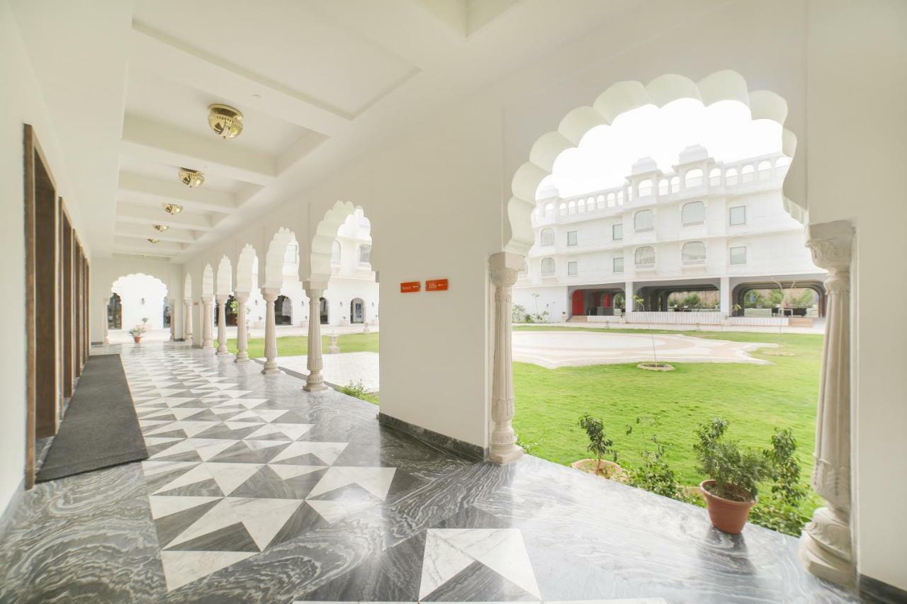 Zone Palace By The Park Resort