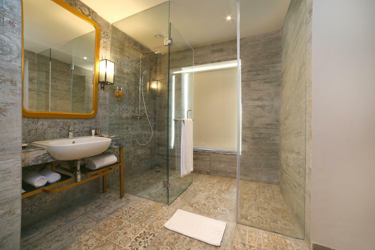 Zone Palace By The Park 4*