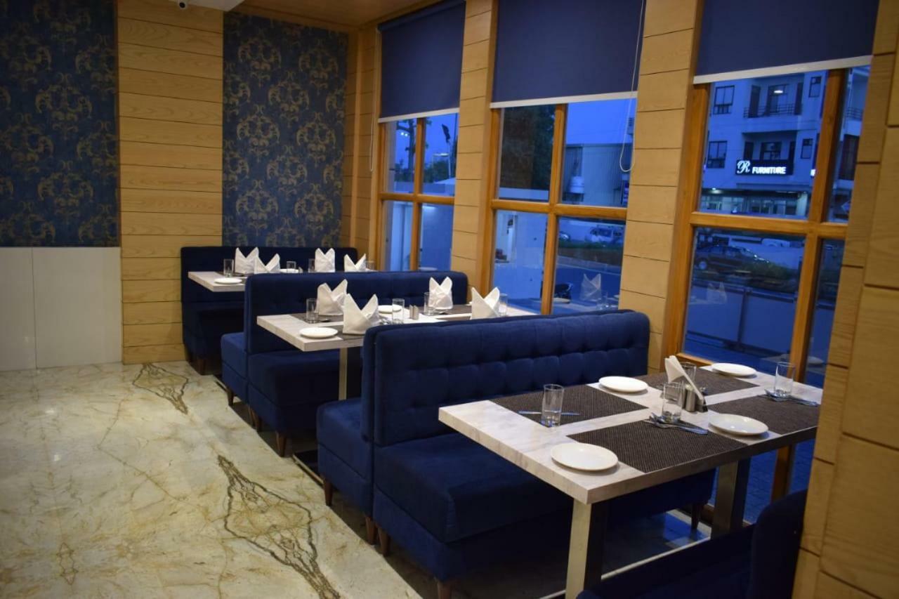 County Vaishali Nagar, Hotel 3*