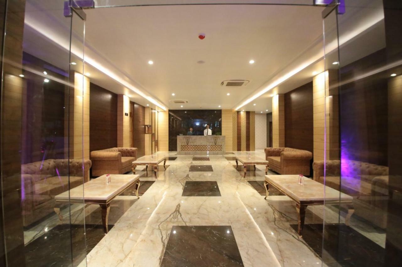 County Vaishali Nagar,