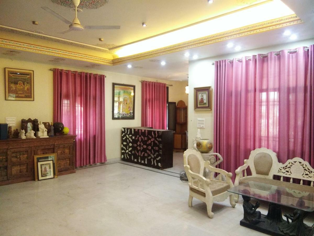 Aashish Heritage 3*