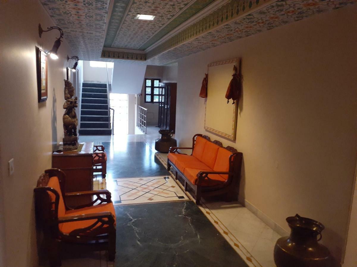 Anuraag Hotel