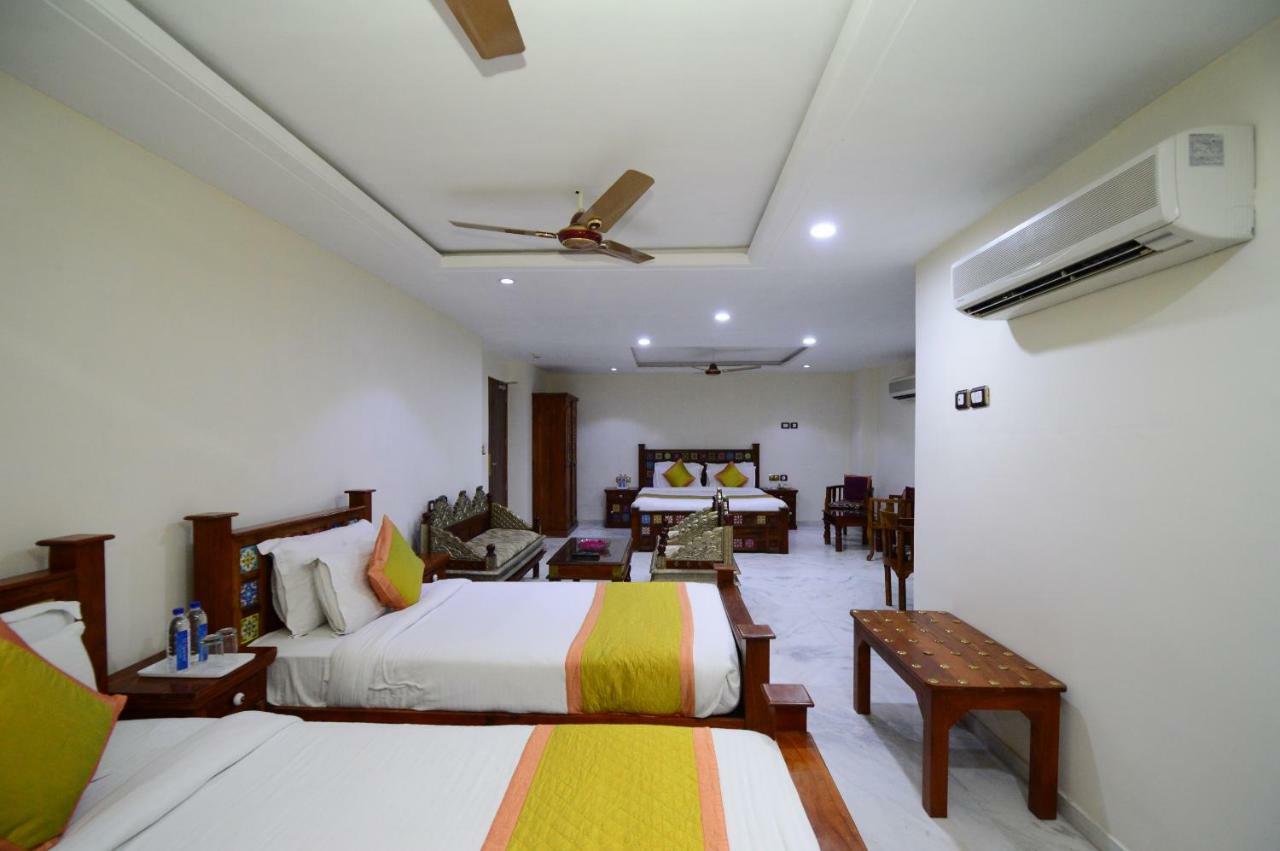 Lilypool - The Heritage Jalmahal Hotel Jaipur